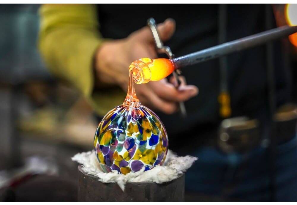 Formowanie szkła: Porady dotyczące tworzenia oszałamiających dzieł sztuki